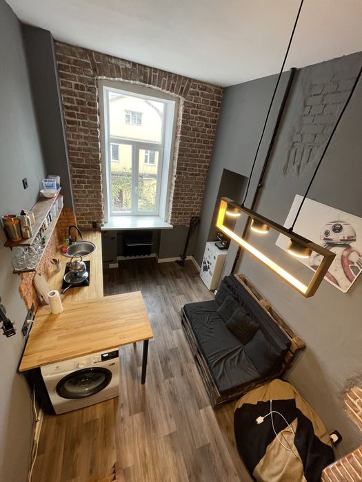 Двух уровневая студия возле  Центрального Рынка