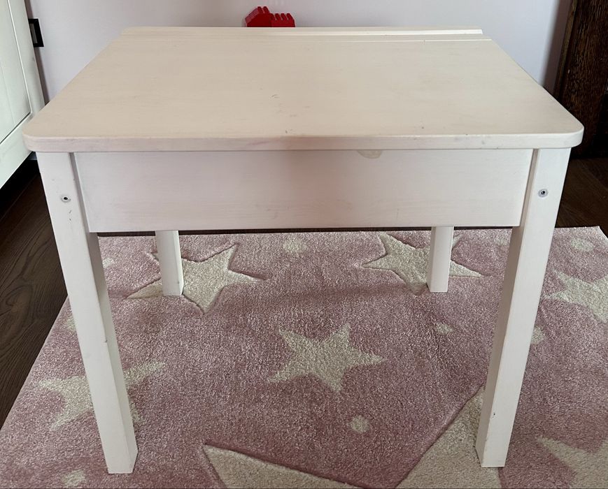 Ikea sundvik stolik  biurko otwierane dla dziecka