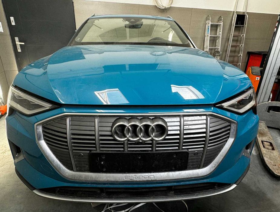 AUDI E-TRON 4KE бампер запчасти разборка AUDI E-TRON 4KE