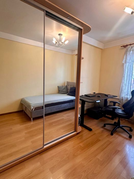 Архипенка 8, перша здача 3-к квартири, є газ, метро Оболонь!