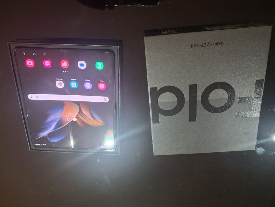 Samsung Galaxy Z Fold4 5G – 12GB 512GB