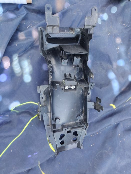 Yamaha xj6 wypełnienie zadupka blotnik
