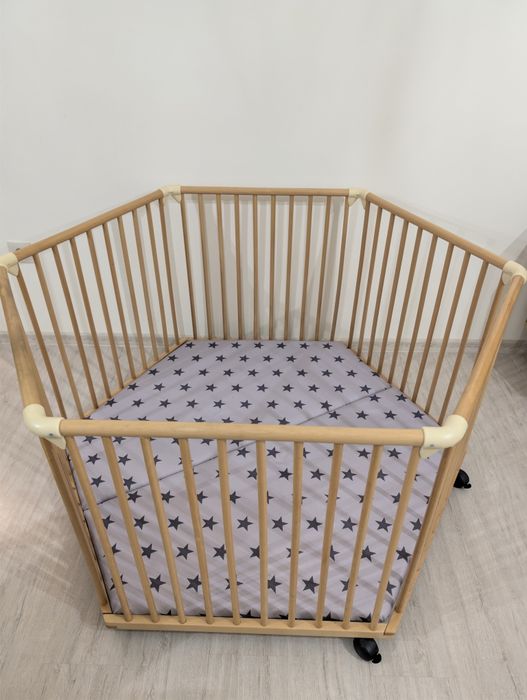 Kojec drewniany dla dziecka