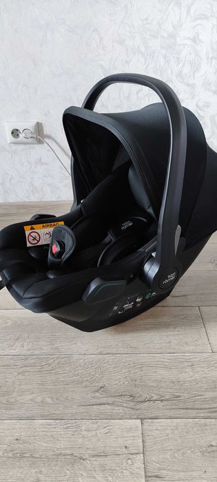 Britax Romer Baby-Safe Core
автокрісло для новонародженого