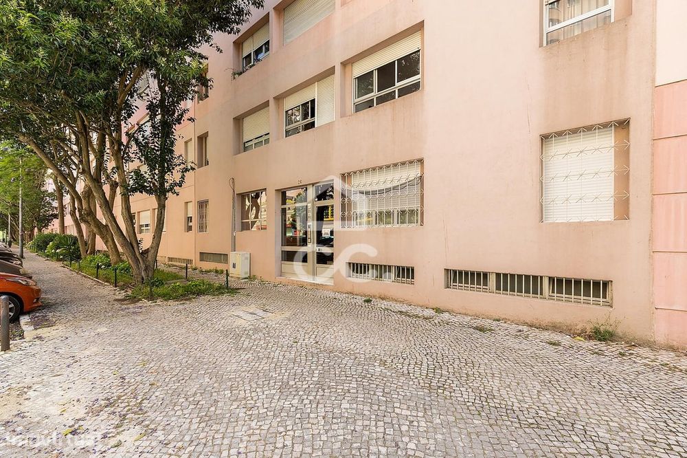 T2+1 nas Olaias | Excelente localização | Perto do Metro e do Institut