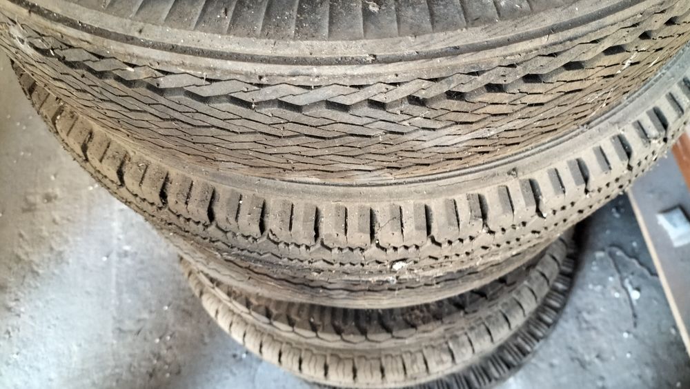 Lote pneus novos para carros antigos