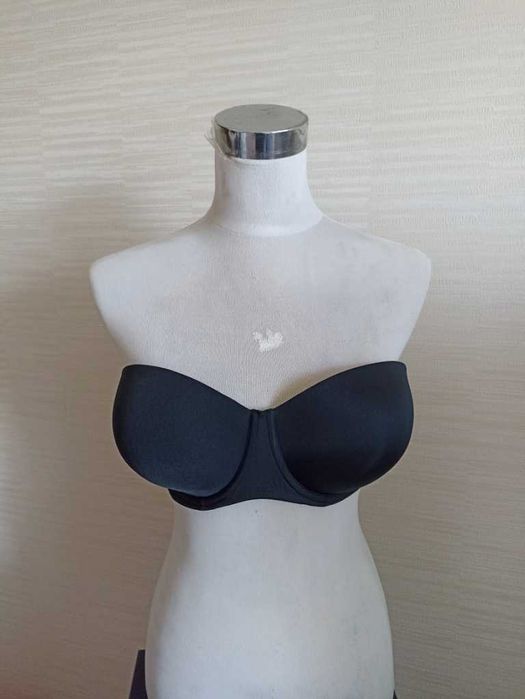 Бюстгальтер без шлеек TU EUR 40C/90С поролон косточка силикон черный