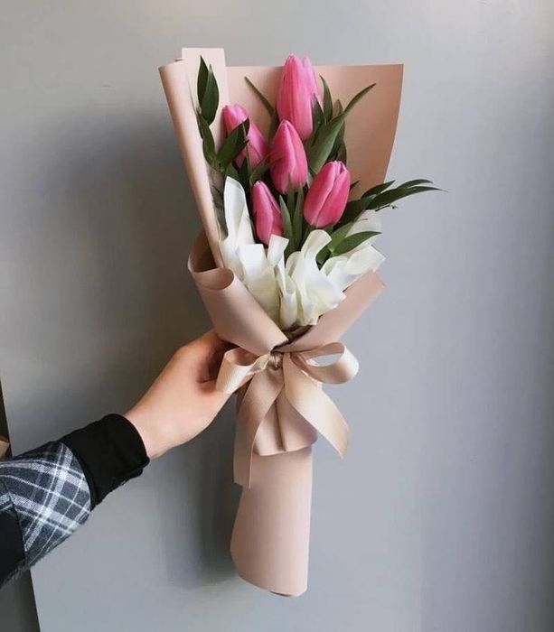 Тюльпани для привітання