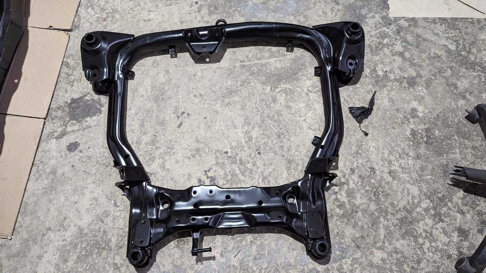 Новий передній підрамник Blic для HYUNDAI i30 , KIA CEE'D 2006 - 2012