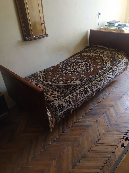 Кровать 1-спальная, цена 2000гр.
