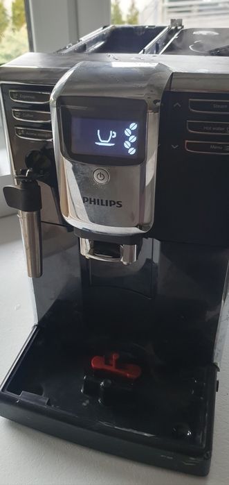 Ekspres automatyczny philips  sprawny z  brakami i glosną pracą