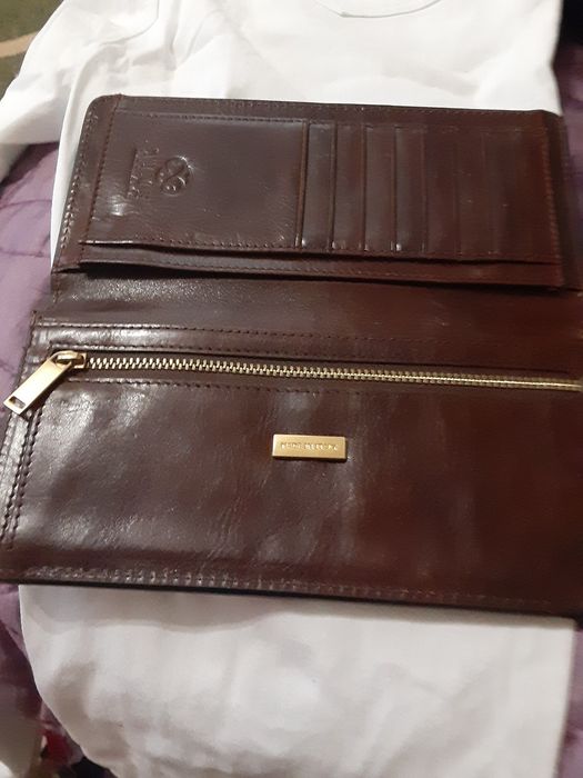 Гаманець продається