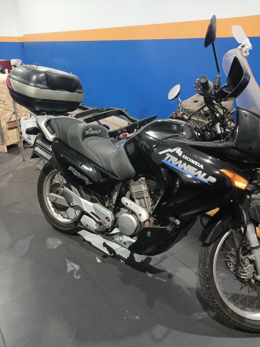 Moto muito boa e fiavel para a idade