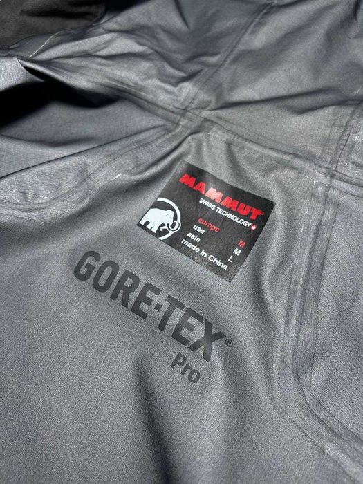 Чоловіча трекінгова куртка MAMMUT Albaron GORE-TEX Pro Shell 28.000мм - Розмір M