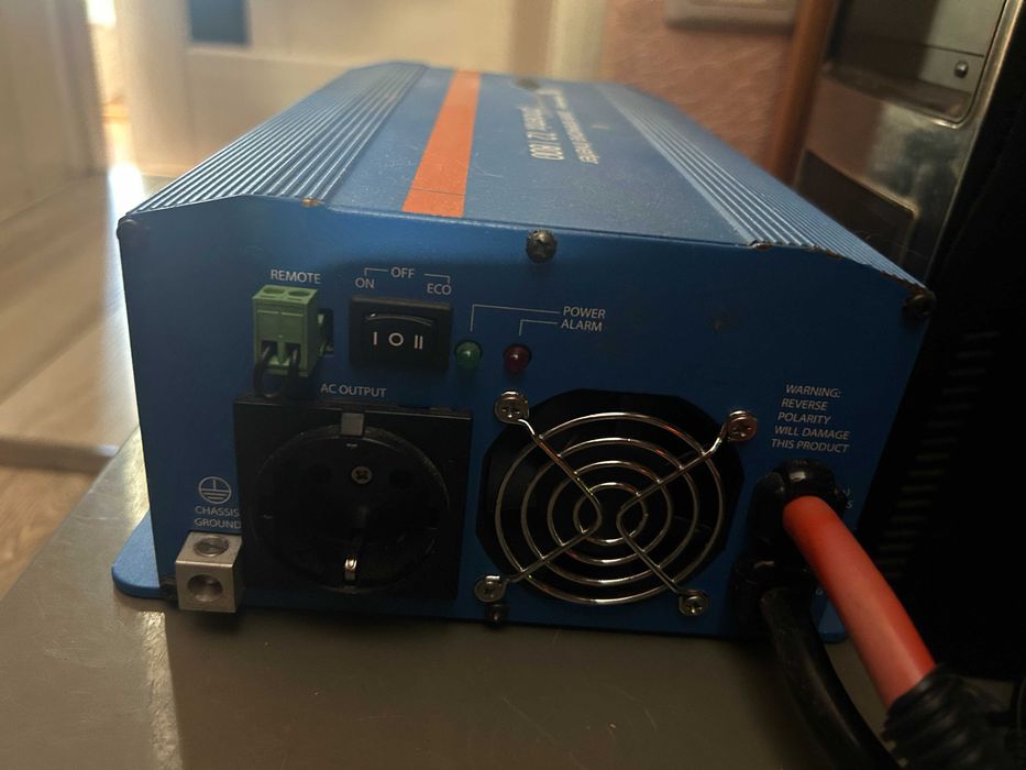 Інвертор 12v 800W victron energy pure sine wave inverter phoenix