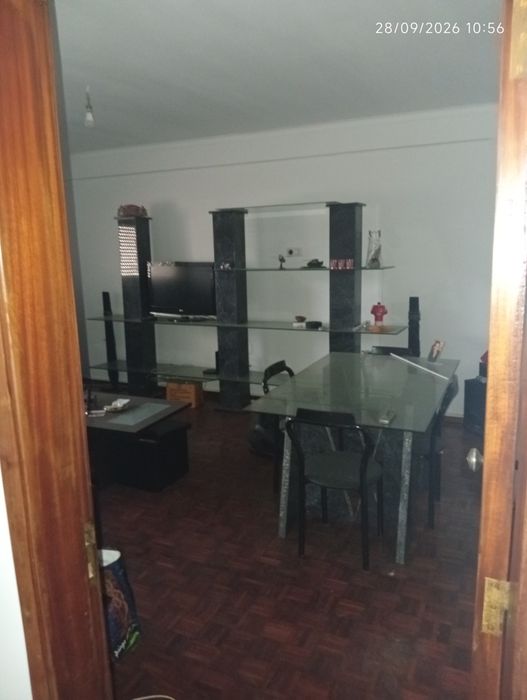 T2 , 80m2, Varanda e elevador
