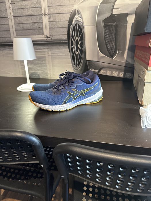 Buty ASICS GT-1000