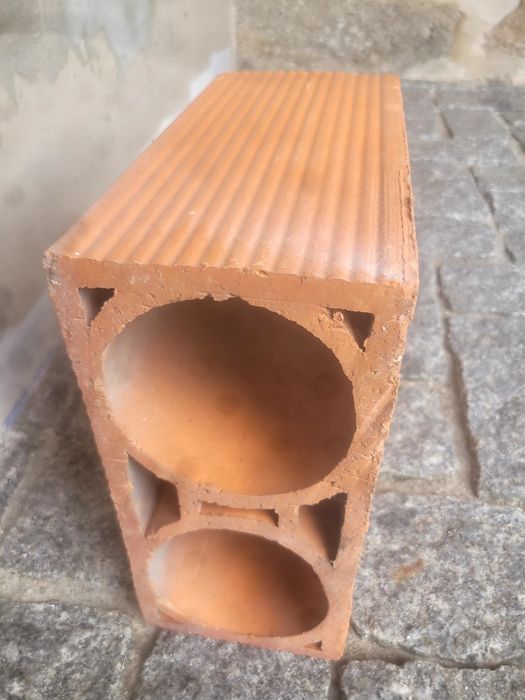 Vendo Tijolos Laranja garrafeira