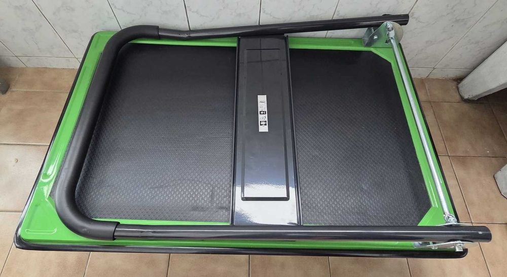Carrinho de Transporte com Plataforma Antiderrapante e Pega Dobrável