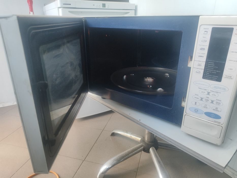 Микроволновка Samsung