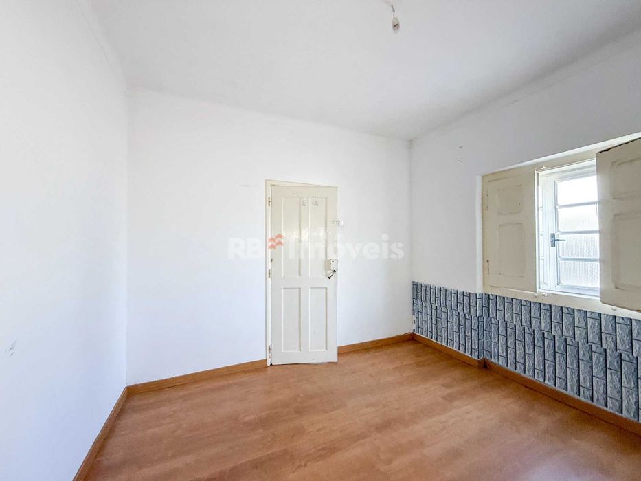 Prédio com 2 apartamentos T3, Torres Novas