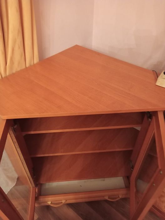 Szafka narożna szklana