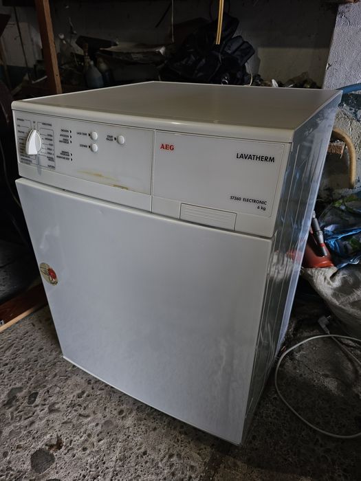 Сушка для одягу AEG