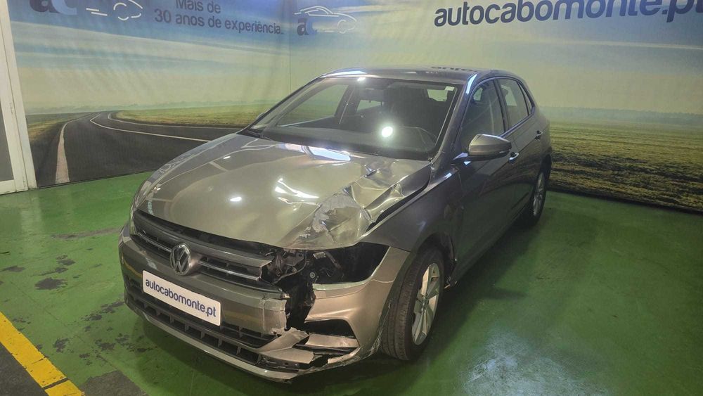 Volkswagen Polo 1.0 TSI CAIXA AUTOMÁTICA - Salvado