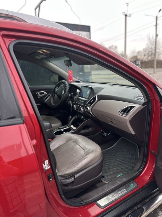 Автомобіль Hyundai Tucson