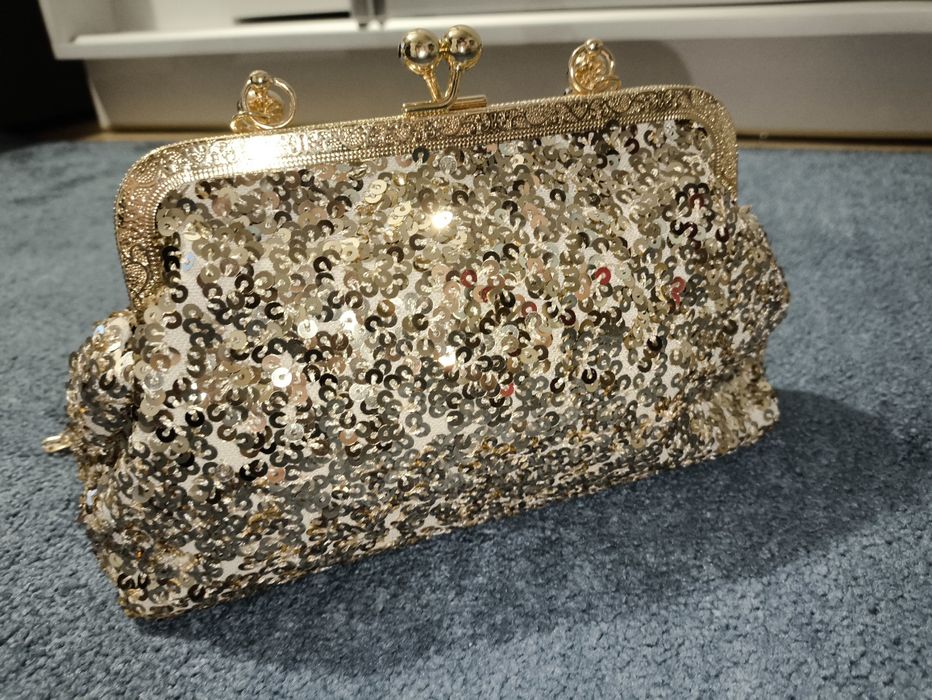 Nowa złota kopertówka cekiny