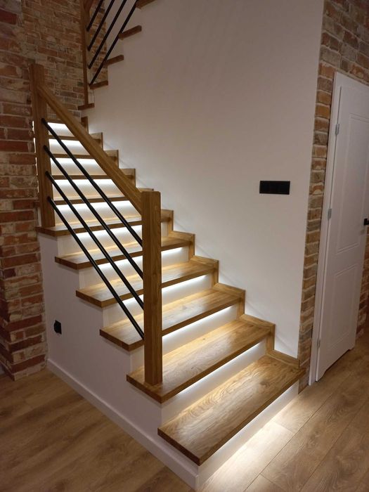 Schody drewniane lite Dąb, trepy, stopnie, DREWEX mazowieckie