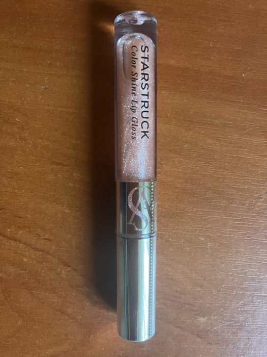 Блиск для губ від Victoria sicrets