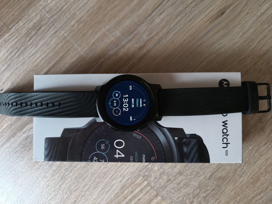 Motorola moto watch 100