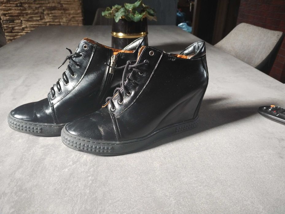 jesienne buty na koturnie 40