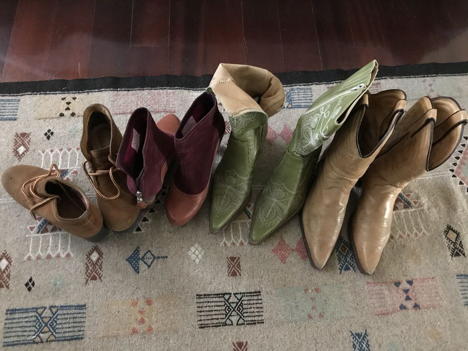 Vendo botas em pele e botas de montar estas 43