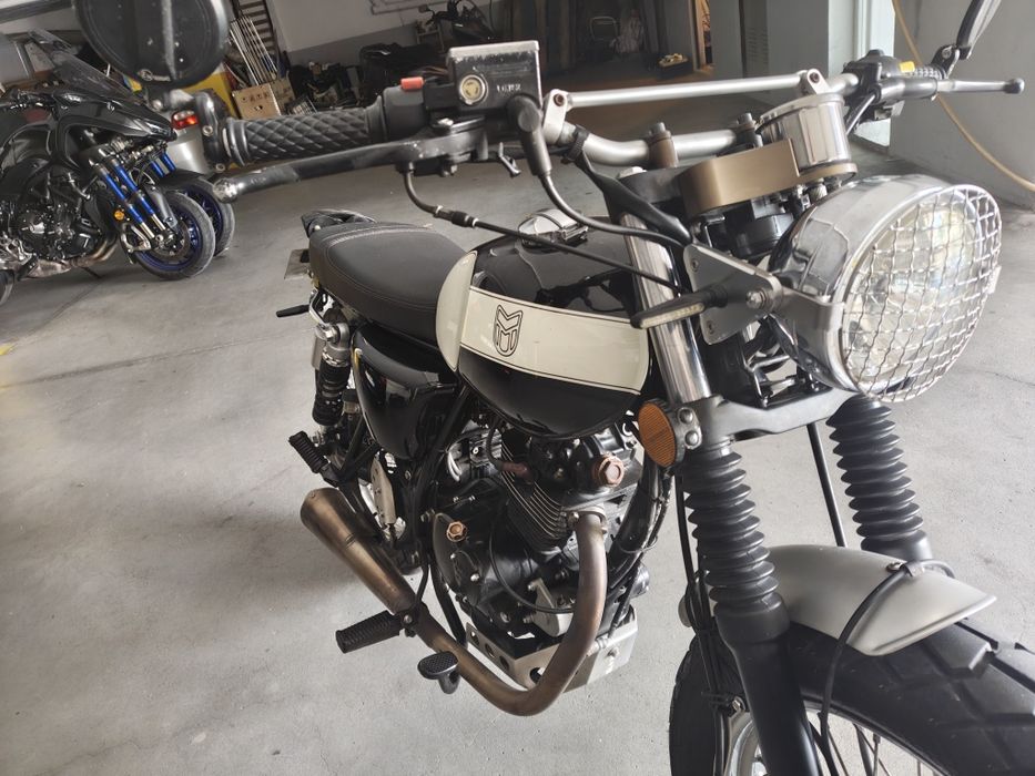 Mutt 125 impecável