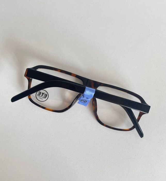 Okulary oprawy ETE w stylu retro czarno-brązowe