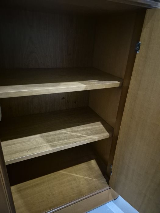 Movel de entrada com espelho em bom estado