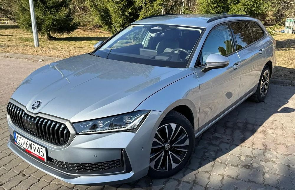 Skoda Superb Skoda Superb 2.0 TDI 193KM SCR 4x4 Selection DSG Webasto kamera360 HAK