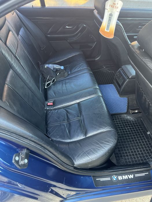 BMW E39.