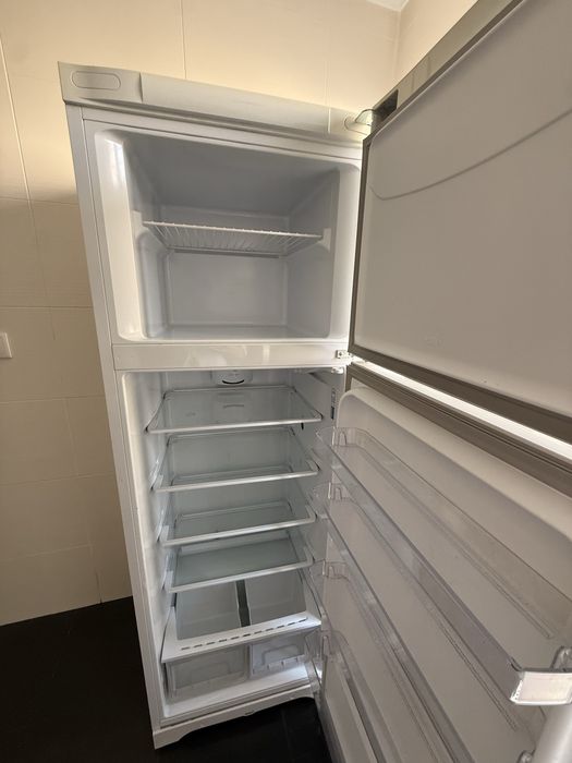 Frigorigico Hotpoint Ariston