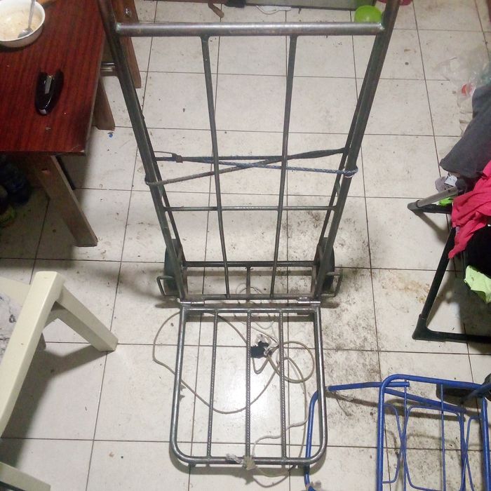 Продам тачку грузовую двухколёсную две штуки  1000грн за 2шт