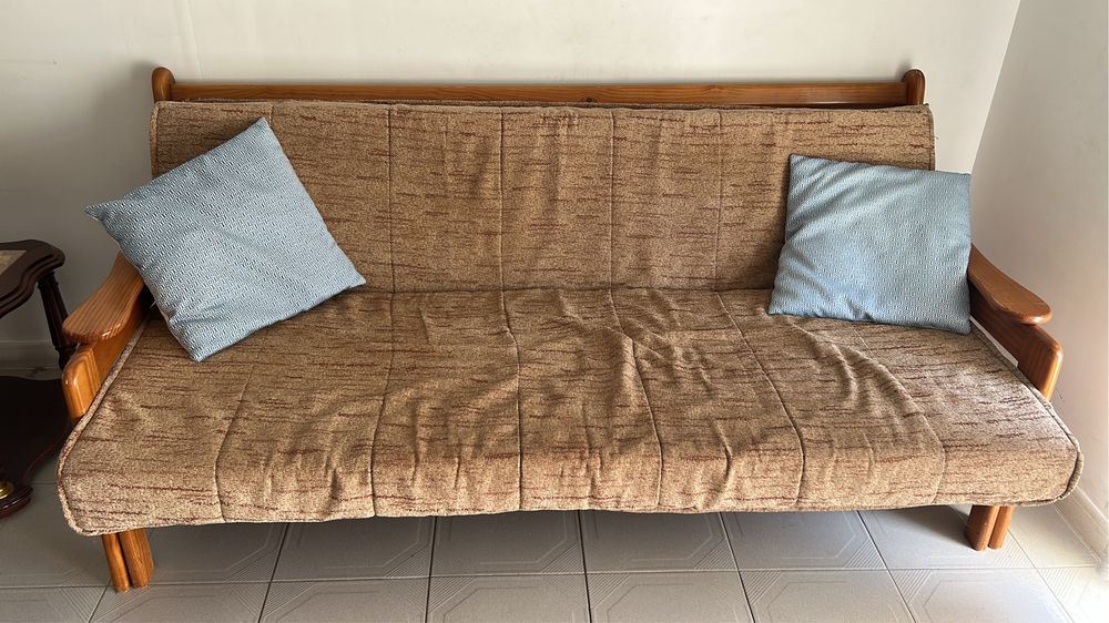Sofá elegante e cama