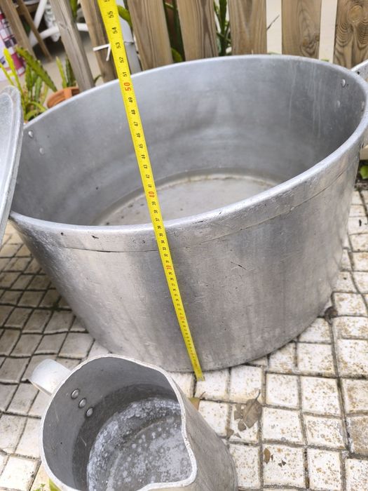 Conjunto de tachos Industriais em Alumínio fundido - 120L, 45L e cafet