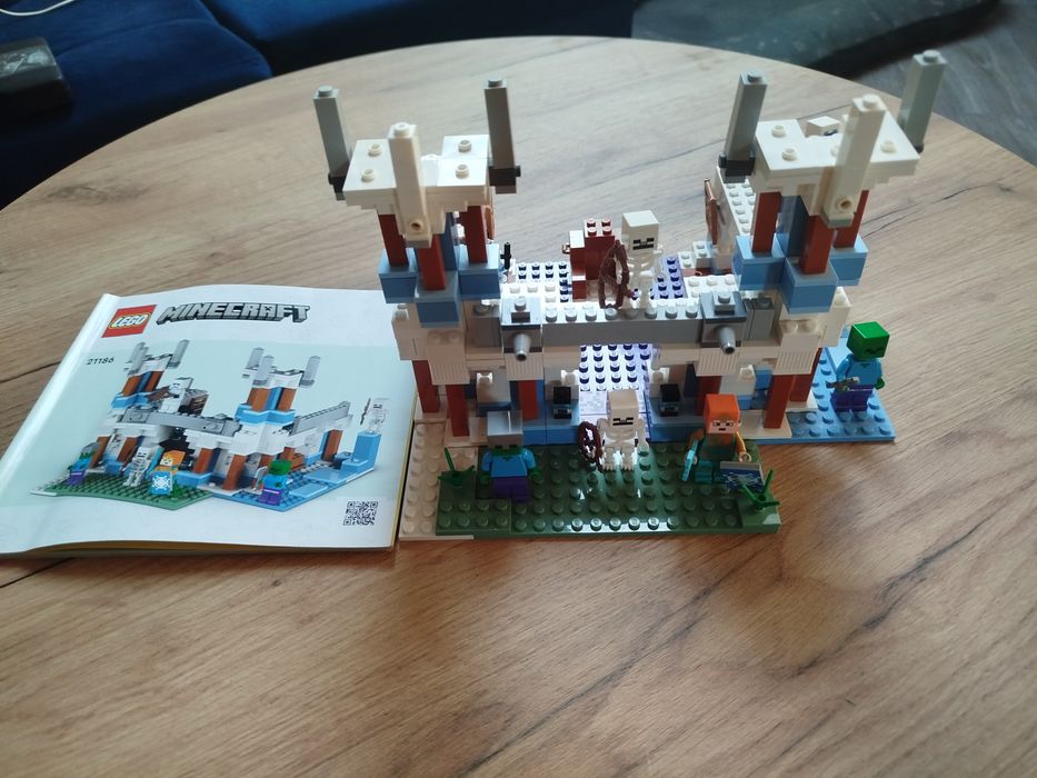 LEGO 21186 Minecraft Lodowy zamek