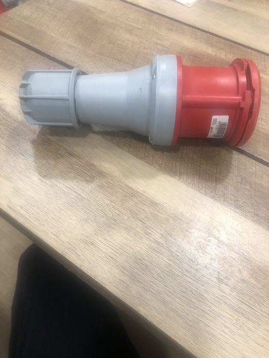 Ficha trifásica de 5 pines64586343541891120