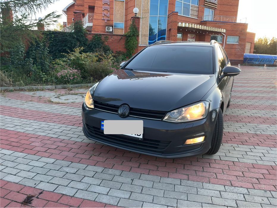 Гольф 7 универсал 1,6 тди