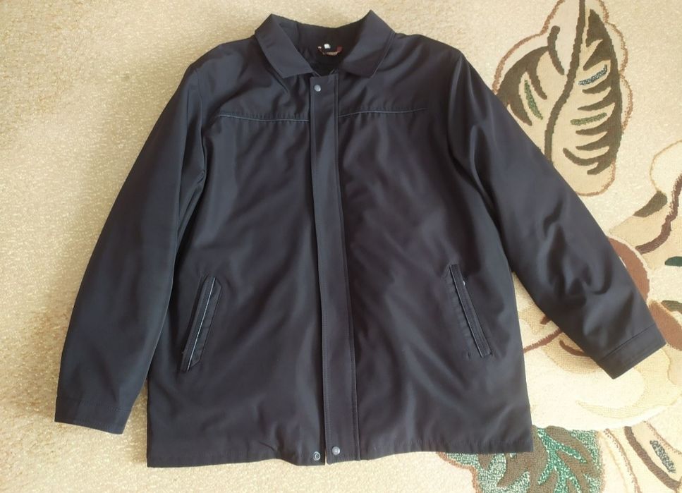 Зимова куртка для чоловіка