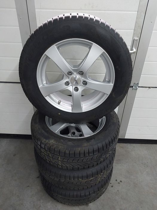 Opony zimowe z felgami