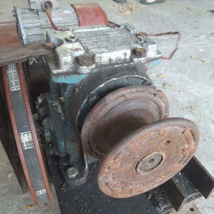 Motoreduktor z silnikiem  2.2 kW używany